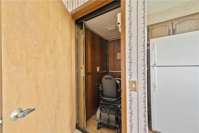 639 Scenery Dr, Elizabeth Twp/Boro, PA 15037 - view of bathroom