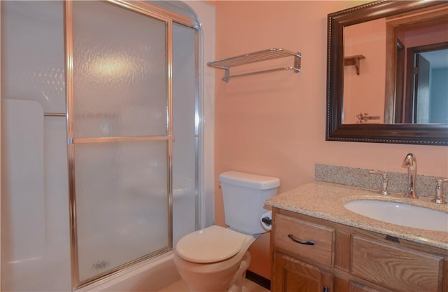 103 Hemlock Ct, Saxonburg Boro, PA 16056 - full bathroom featuring a shower stall, toilet, and vanity
