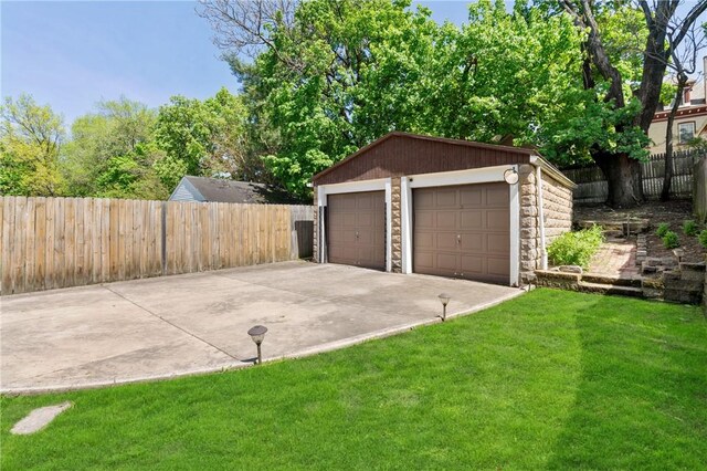 view of detached garage