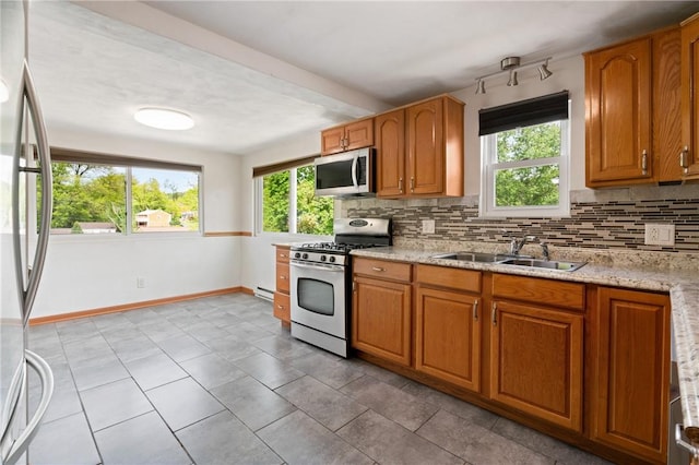 107 Fiesta Dr, Plum Boro, PA 15239 - photo 8