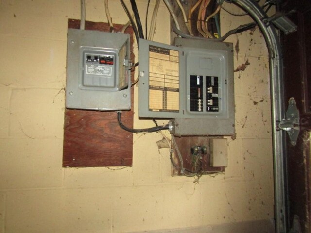 1889 Riggs Rd, South Park, PA 15129 - photo 33