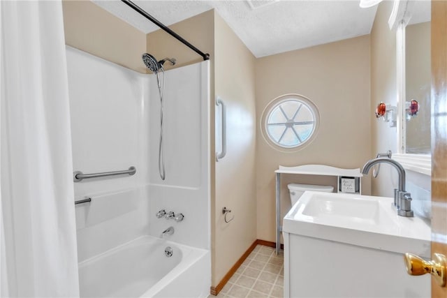full bath featuring bathtub / shower combination, baseboards, vanity, toilet, and plenty of natural light