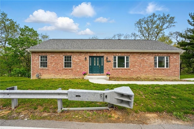 958 Cliff Mine Rd, Coraopolis, PA 15108 - ranch-style home with brick siding, a front yard, and a shingled roof