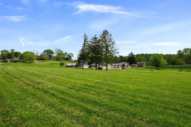 10 Chestnut Ln, Finleyville, PA 15332 - view of grassy yard