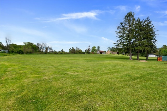 10 Chestnut Ln, Finleyville, PA 15332 - view of grassy yard