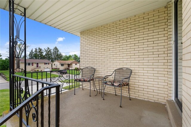 117 Teal Dr, Kennedy Twp, PA 15136 - balcony featuring a residential view