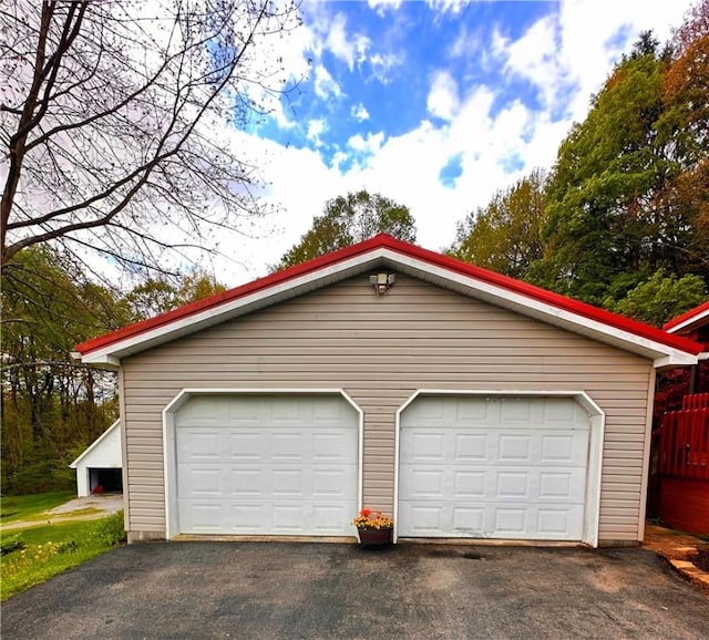 view of detached garage