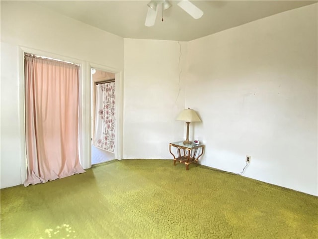 811 Farragut St, Highland Park, PA 15206 - unfurnished room featuring carpet floors and a ceiling fan
