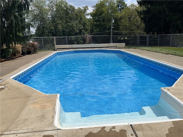 5422 Library Rd, Bethel Park, PA 15102 - view of swimming pool featuring a fenced backyard and view of scattered trees