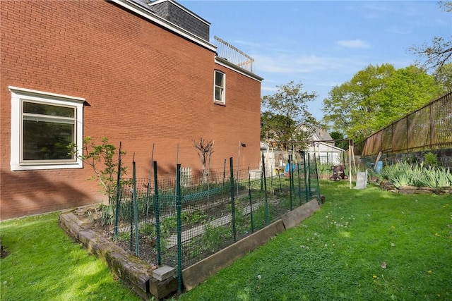 view of yard with a garden