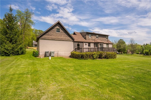 230 Brookwood Rd, Peters Twp, PA 15367 - back of property with a lawn and a deck