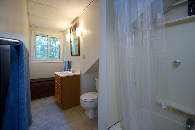 115 River Ave, Glenfield, PA 15143 - full bathroom featuring toilet, tile patterned floors, vanity, and a shower with curtain