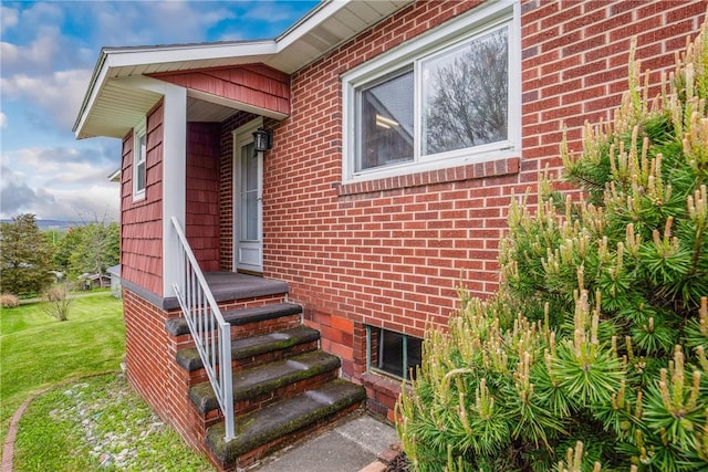 108 Gay St, Salisbury, PA 15558 - view of exterior entry with brick siding and a yard