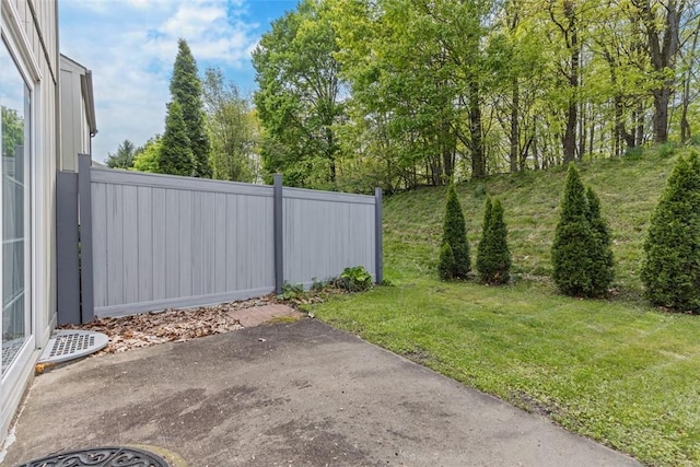 567 Brandywine Dr, Cranberry Twp, PA 16066 - view of yard