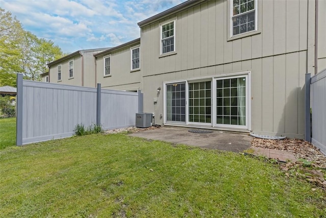 567 Brandywine Dr, Cranberry Twp, PA 16066 - back of property with central air condition unit and a patio