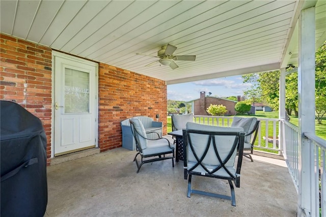 view of patio / terrace featuring a ceiling fan and outdoor dining area