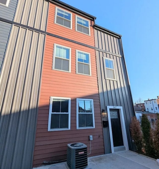view of front of property featuring central AC