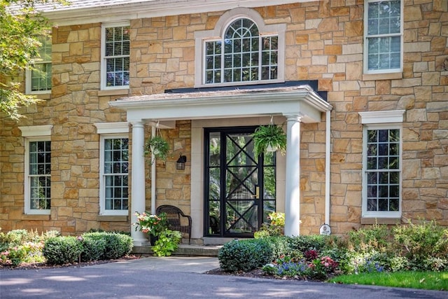 904 Champlain Pl, Adams Twp, PA 15044 - property entrance featuring stone siding