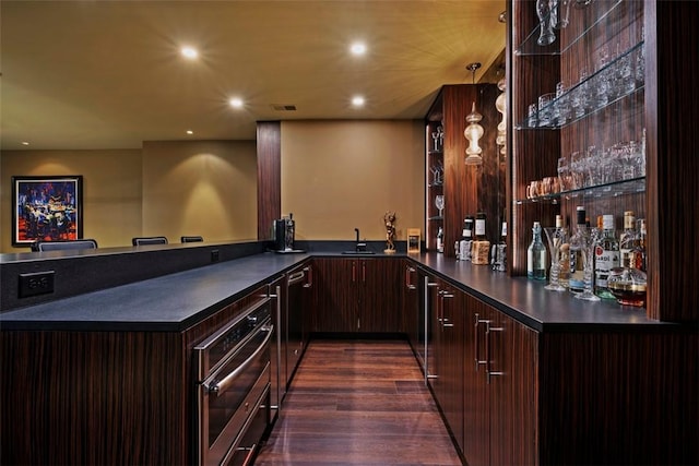 904 Champlain Pl, Adams Twp, PA 15044 - indoor wet bar with dark wood-style floors, recessed lighting, and a warming drawer
