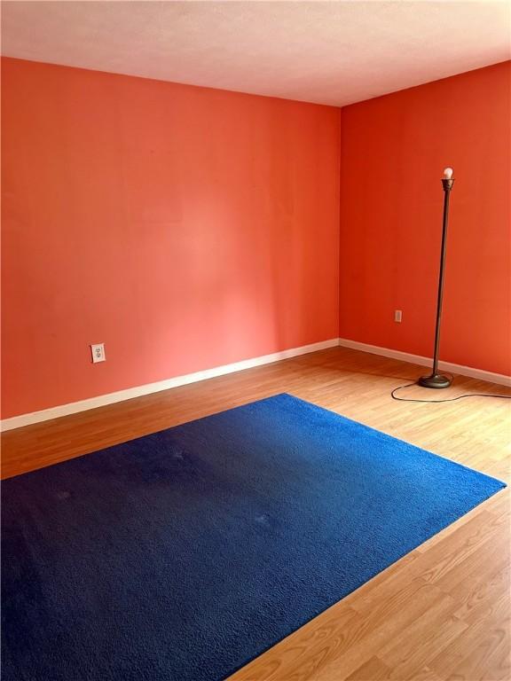 491 Peregrine Dr, North Huntingdon, PA 15642 - view of basketball court