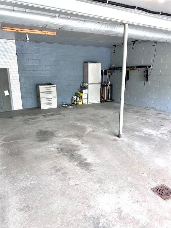491 Peregrine Dr, North Huntingdon, PA 15642 - garage with concrete block wall