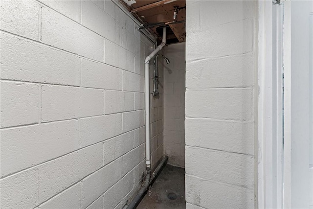 view of unfinished basement