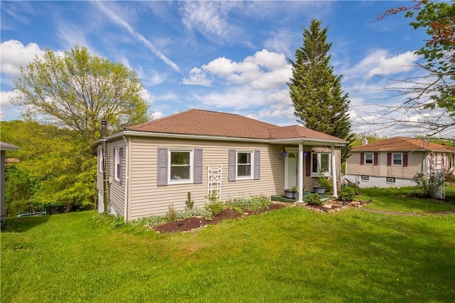 view of front of house with a front yard