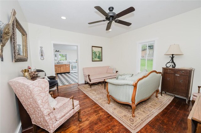 154 E Kittanning St, W/N Mahoning Twps, PA 16256 - living room with dark wood-style floors, ceiling fan, and recessed lighting