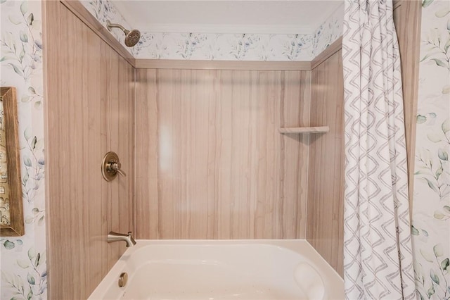154 E Kittanning St, W/N Mahoning Twps, PA 16256 - full bathroom featuring shower / tub combo with curtain and wallpapered walls