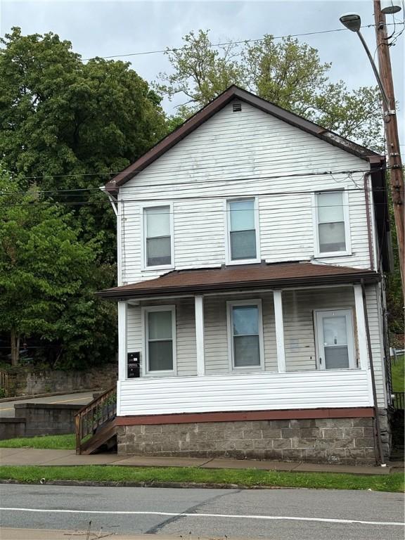 view of front facade featuring a porch