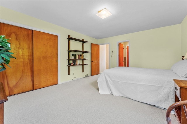 bedroom featuring carpet flooring