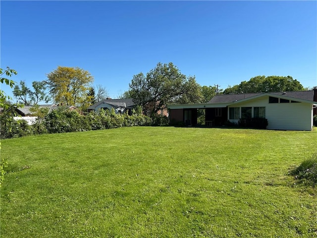 316 Franklin Dr, Peters Twp, PA 15241 - view of grassy yard