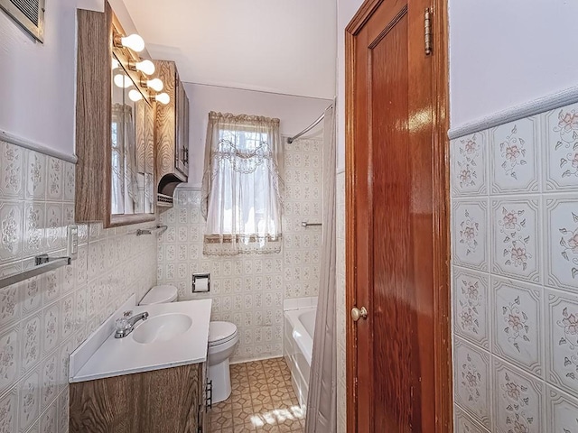 170 Millerstown Culmerville Rd, West Deer, PA 15084 - full bath featuring toilet, tile walls, vanity, and washtub / shower combination