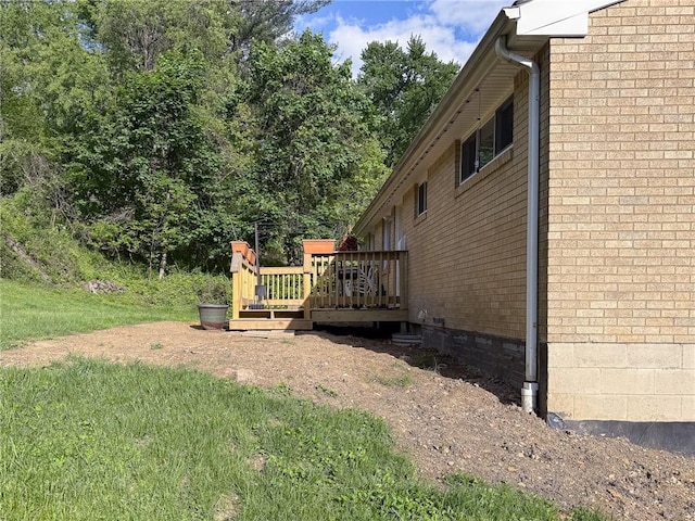 829 Cottonwood Dr, Monroeville, PA 15146 - view of yard featuring a wooden deck