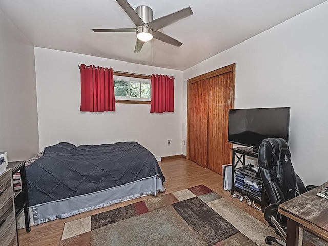 349 Marwood Rd, Winfield Twp, PA 16023 - bedroom with wood finished floors, an office area, and ceiling fan