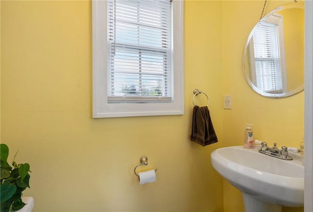 363 Highland Ave, West View, PA 15229 - bathroom with a sink