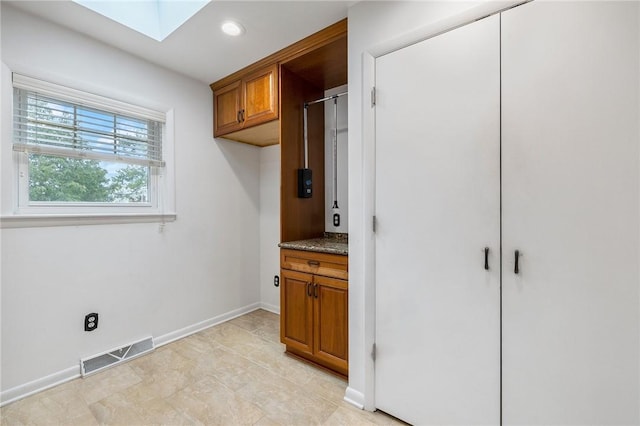 118 Tangelo Dr, Jefferson Hills, PA 15025 - clothes washing area with a skylight, baseboards, and recessed lighting