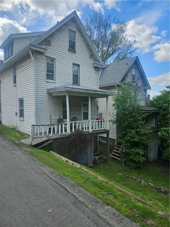 view of front of property with covered porch