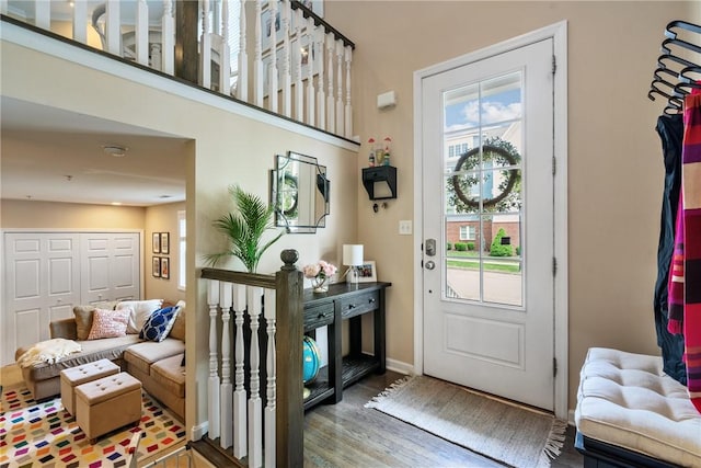 234 College Ave, Oakmont, PA 15139 - entrance foyer featuring wood finished floors and baseboards