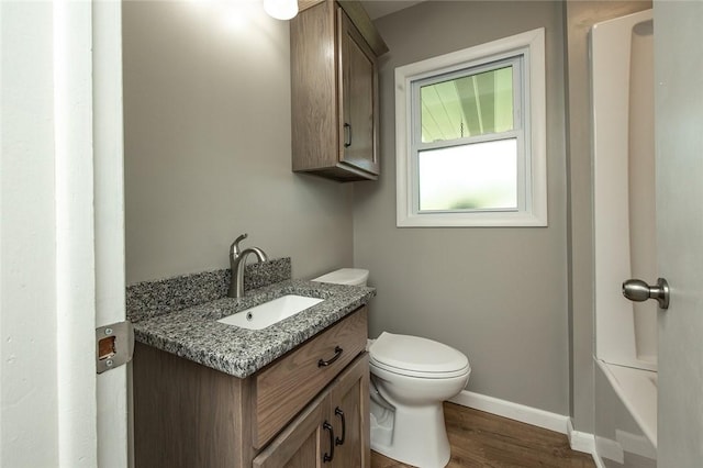 745 N Broad St, Pine Twp Mer, PA 16127 - full bath featuring vanity, wood finished floors, toilet, baseboards, and a tub