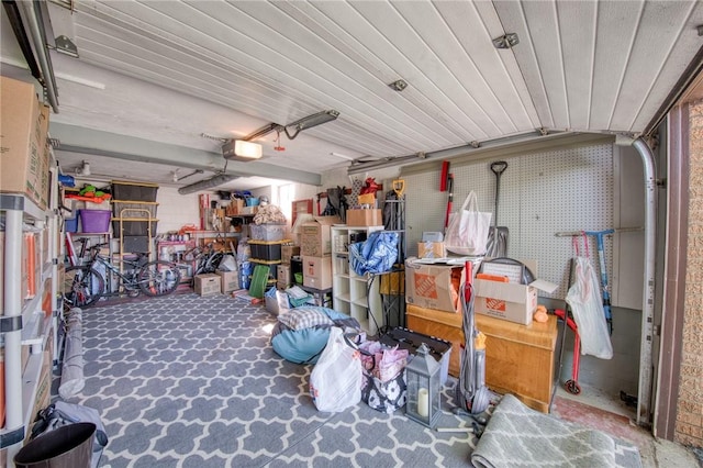 423 Nantucket Dr, Pleasant Hills, PA 15236 - garage with a garage door opener