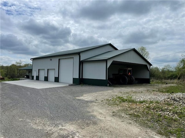171 N Maysville, West Salem Twp, PA 16125 - garage with a detached garage
