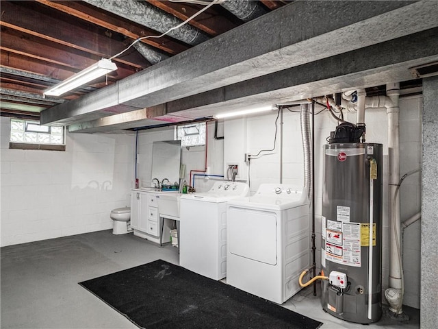 707 Atlantic Ave, Monaca, PA 15061 - laundry area featuring gas water heater and washer and dryer