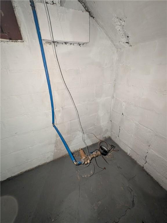 1216 Morrow St, Wilkinsburg, PA 15221 - view of below grade area