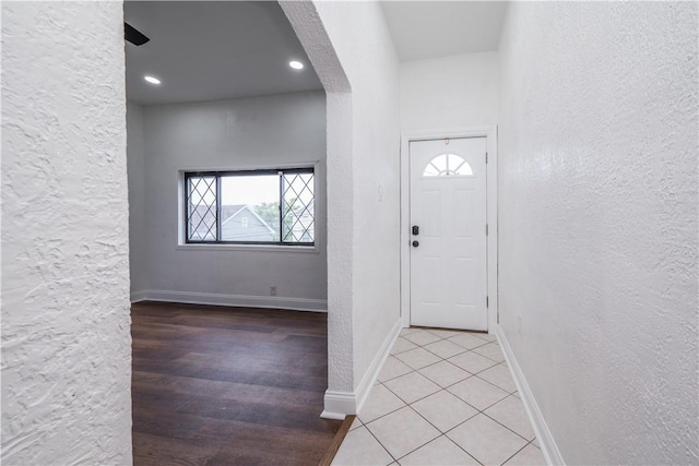 59 Greenbush St, Mt Washington, PA 15211 - entrance foyer featuring a textured wall, recessed lighting, and light wood-style floors