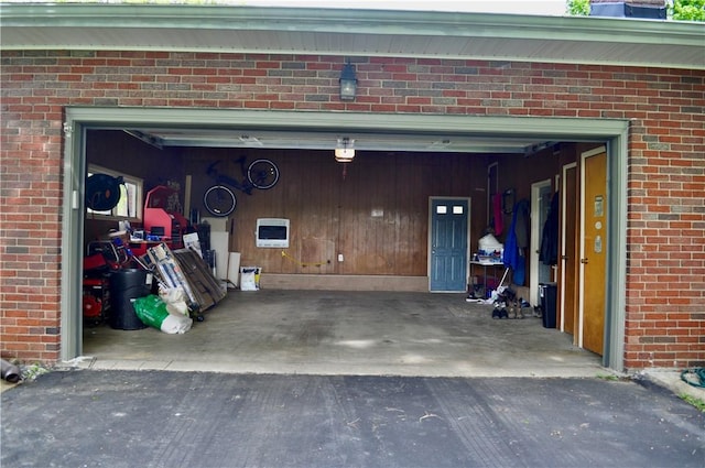 3344 Orangeville Rd, South Pymatuning Twp, PA 16150 - garage with driveway