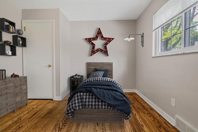 417 Orchard Dr, Mt Lebanon, PA 15228 - bedroom with wood finished floors and baseboards