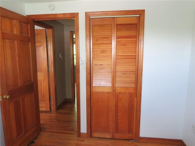 973 Glen Hayes Dr, Moon/Crescent Twp, PA 15046 - hallway featuring light wood finished floors and baseboards