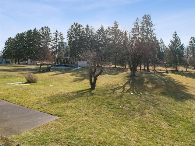 741 Whitehead Ln, North Huntingdon, PA 15642 - view of grassy yard