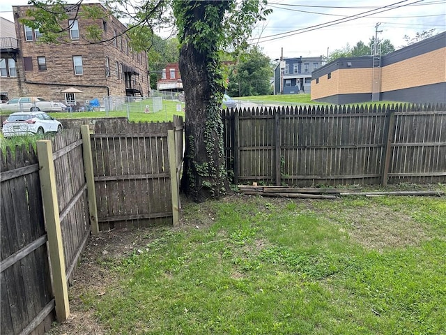 6511 Clifford St, Lincoln-Larimer, PA 15206 - view of yard